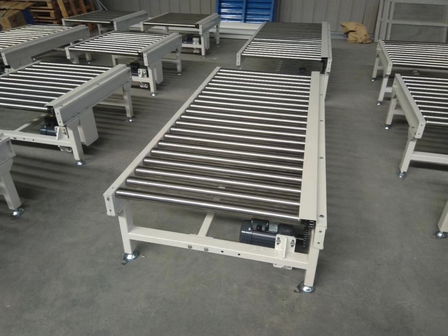 滾筒輸送機(jī)，青島樂(lè)途行工業(yè)設(shè)備有限公司